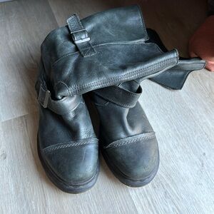 Doc Martens “Kathleena” Black convertible boots